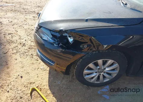 2013 Volkswagen Passat 2.5L Wolfsburg Edition z USA, uszkodzony, nr VIN 1VWAP7A34DC136649